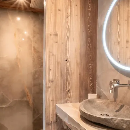 Chalet Luxueux Aux Gets Avec Jacuzzi Et Sauna, Animaux Bienvenus - Fr-1-671-331